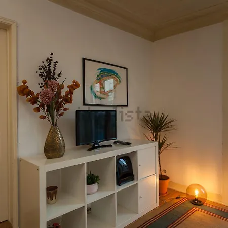 Cozy And One Bedroom Apartment *